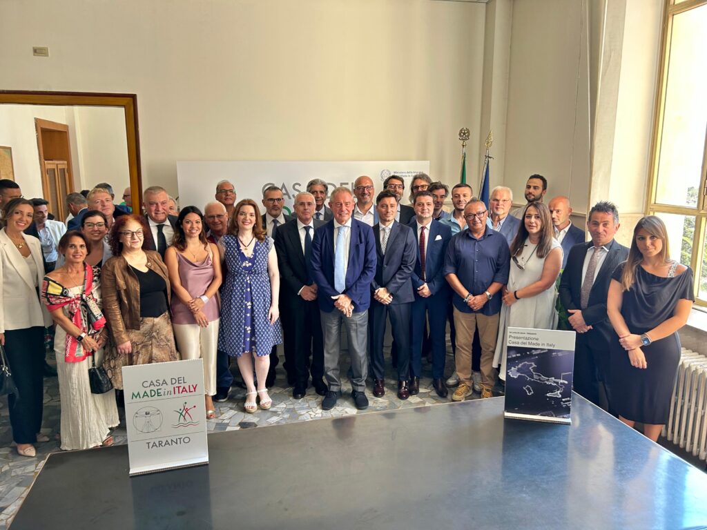 TARANTO, URSO INAUGURA LA CASA DEL MADE IN ITALY